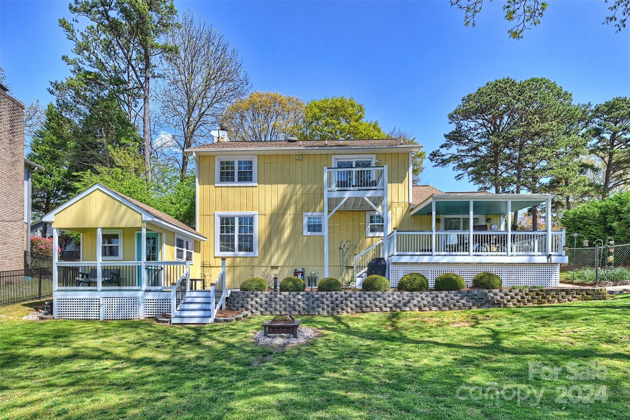 Tega Cay - Residential