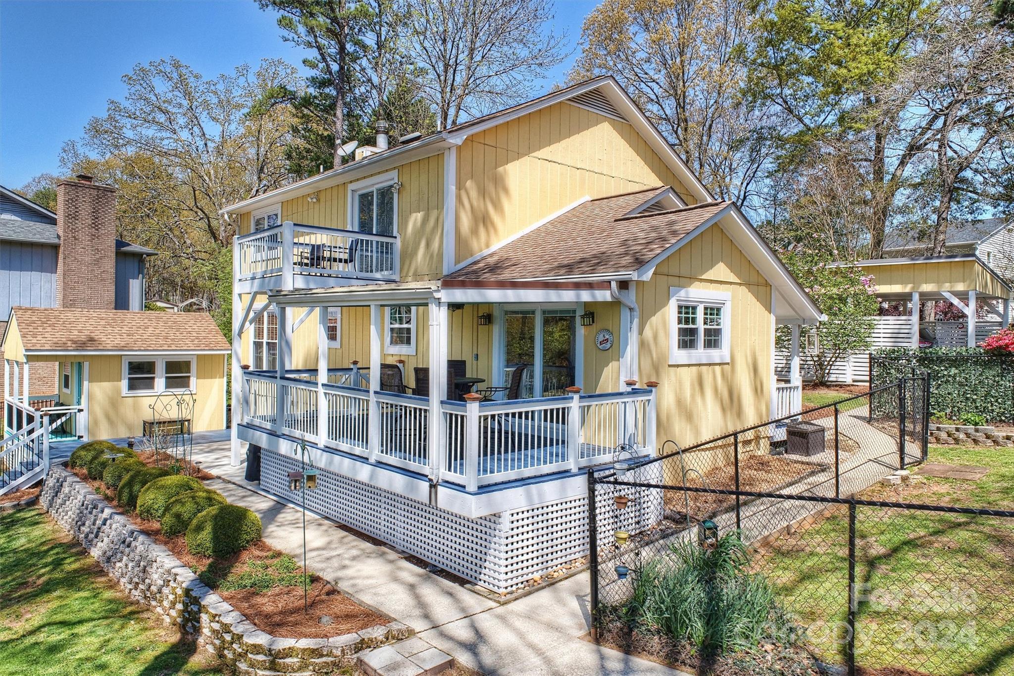 Tega Cay - Residential