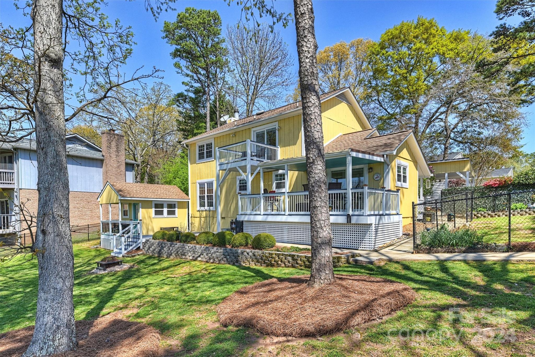 Tega Cay - Residential