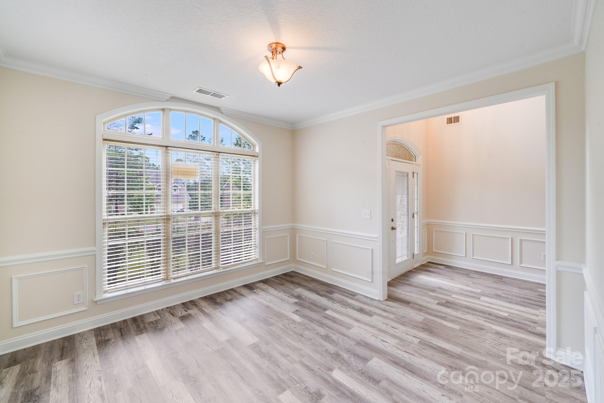 2922 Phillips Fairway Drive