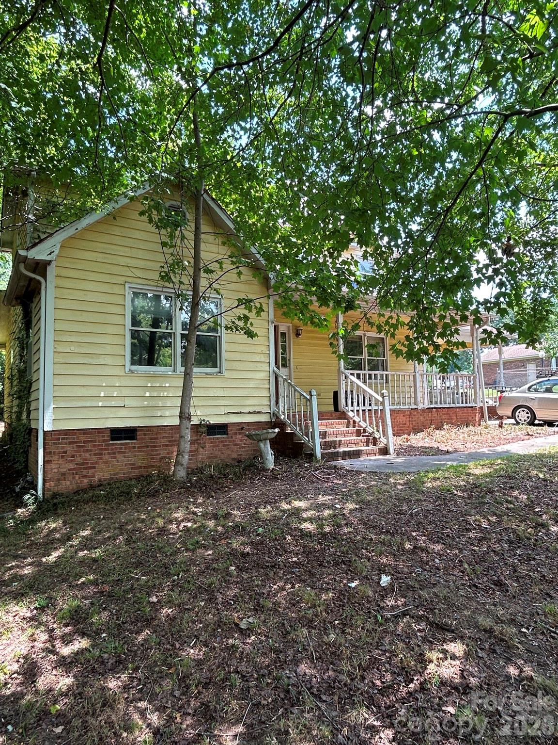 648 Tracy Lane