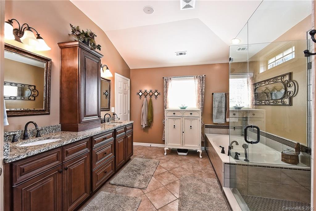 Hunter Oaks - Residential