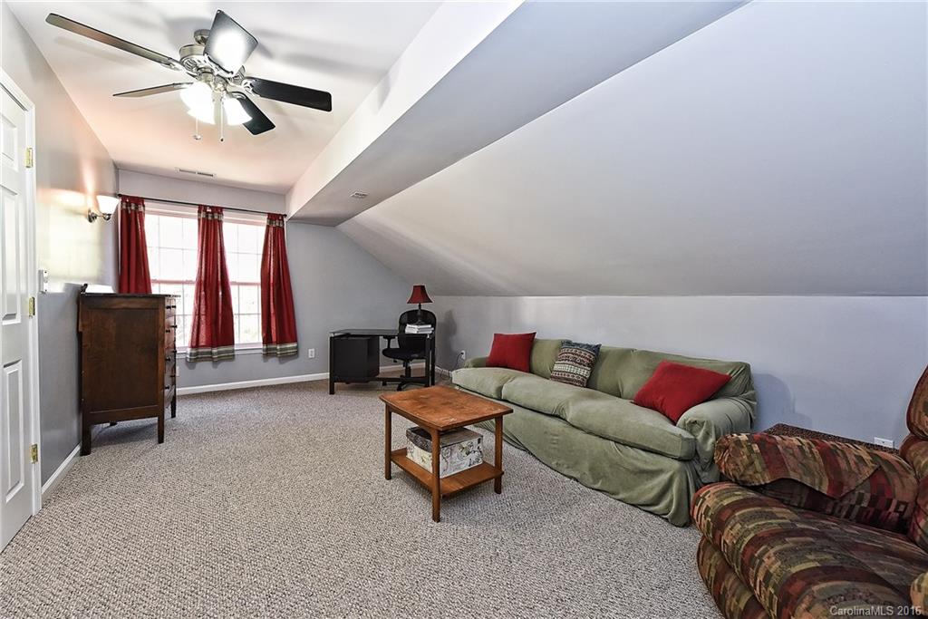 Hunter Oaks - Residential