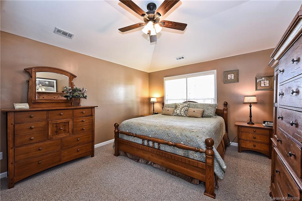 Hunter Oaks - Residential