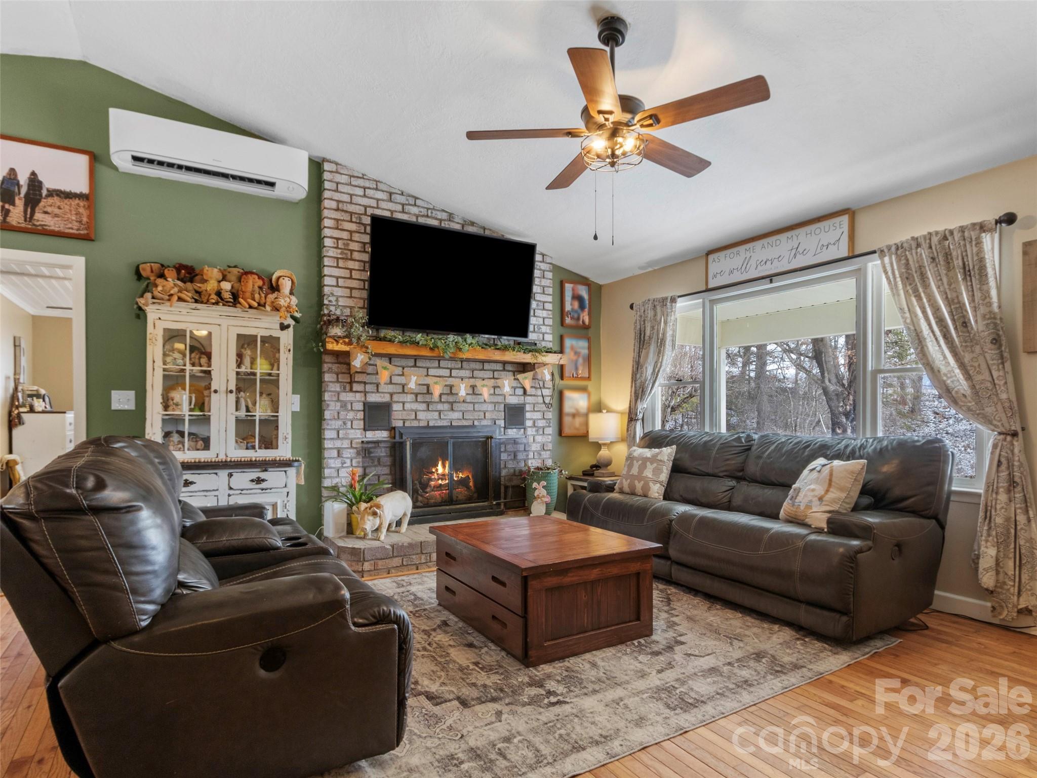 101 Hunters Ridge Road