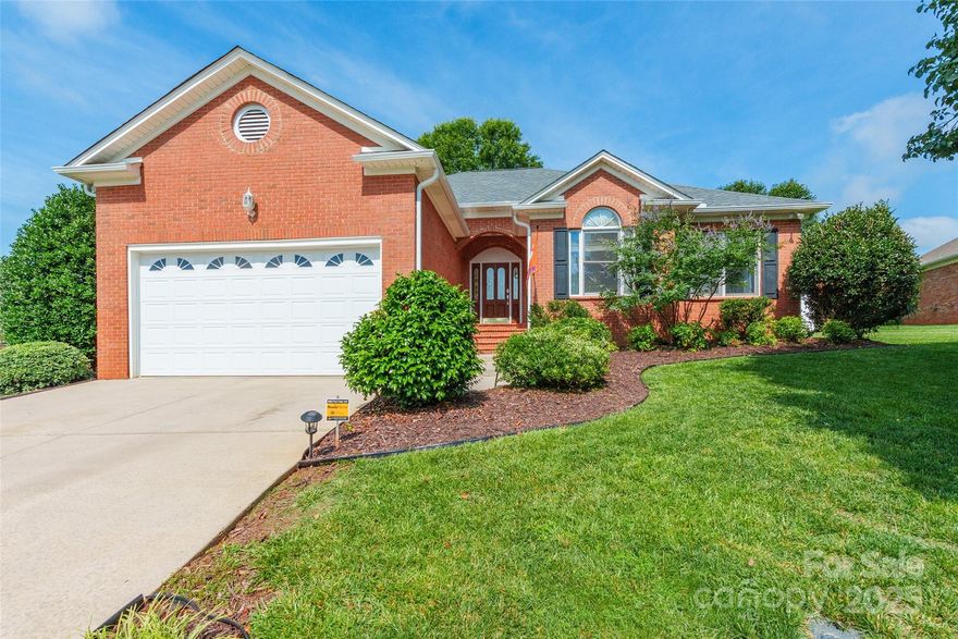 Charming full-brick 3 bedroom, 2 bath home in the Creekside neighborhood featuring a screened porch and fenced, irrigated backyard perfect for low-maintenance outdoor living. Inside, you'll find vaulted ceilings in the living room, a cozy fireplace, and wainscoting at the entry that adds a touch of character. The primary suite includes a tray ceiling, walk-in closet, and a spacious ensuite with dual vanities and a jetted garden tub. A new roof and new fence were added in 2024. Conveniently located near Downtown Rock Hill, the scenic Riverwalk along the Catawba River, and the beautifully landscaped Glencairn Garden, this home offers both comfort and a location close to some of Rock Hill’s most loved spots.