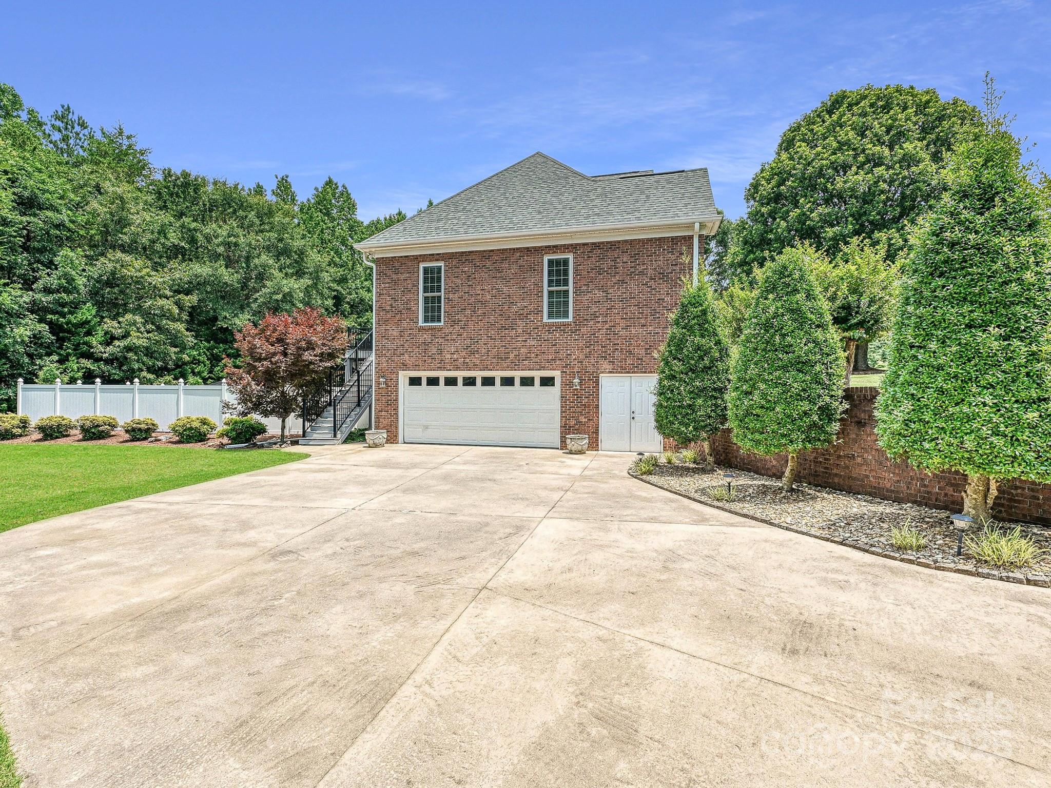 Wellgreen - Residential