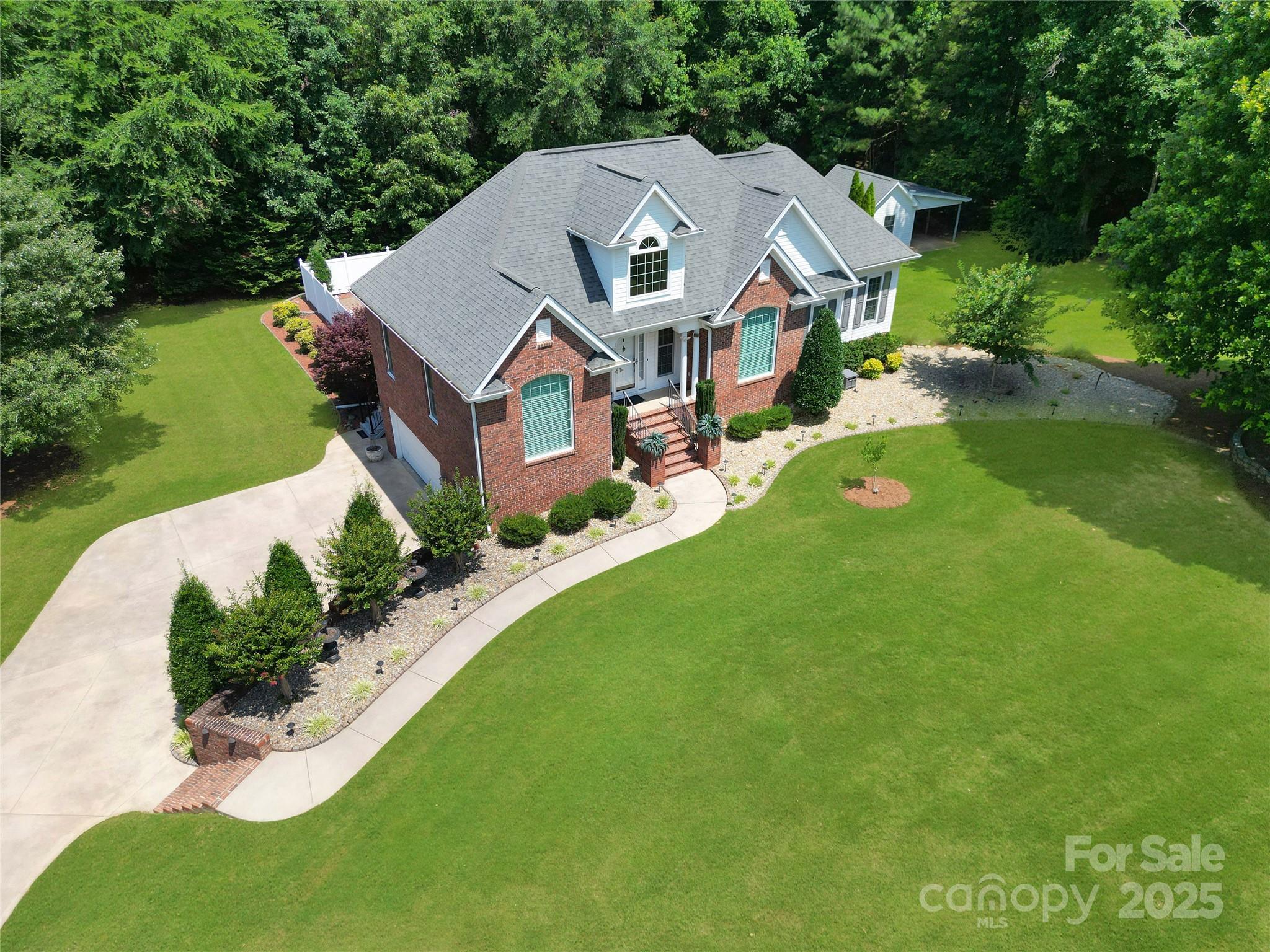 Wellgreen - Residential