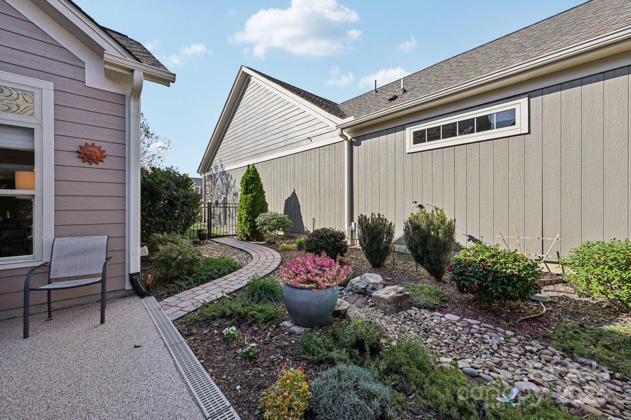 The Courtyards of Marvin - Residential