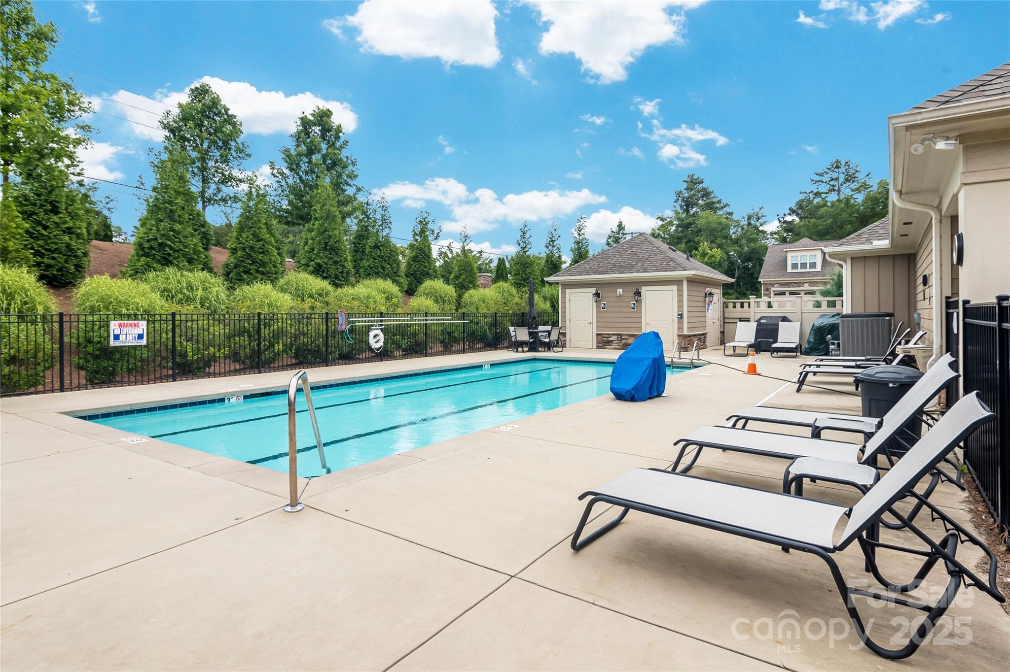 The Courtyards of Marvin - Residential