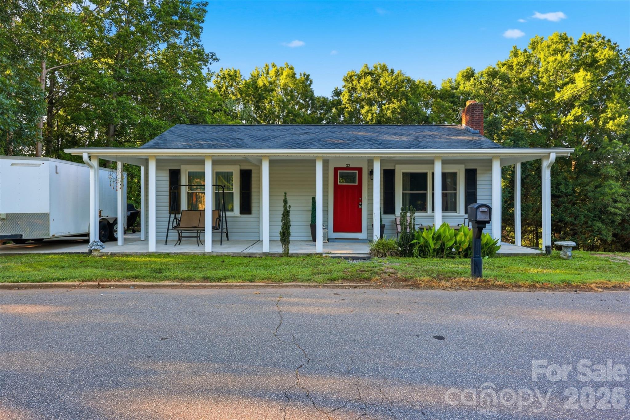 Photo 1 of 40 — 32 W Highland Avenue, Granite Falls, NC 28630