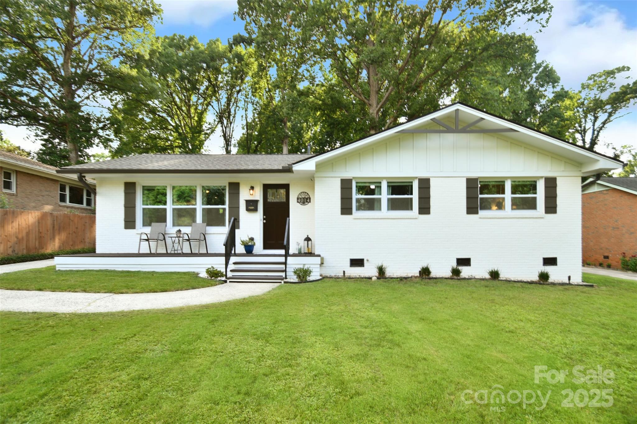4014 Larkspur Lane