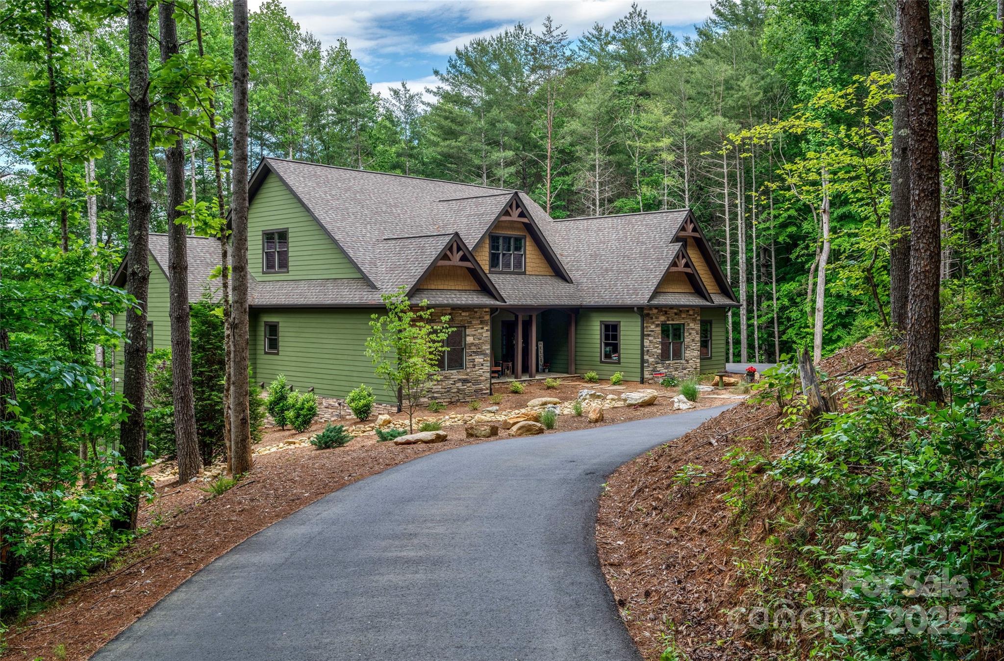 1003 Glory Drive 60