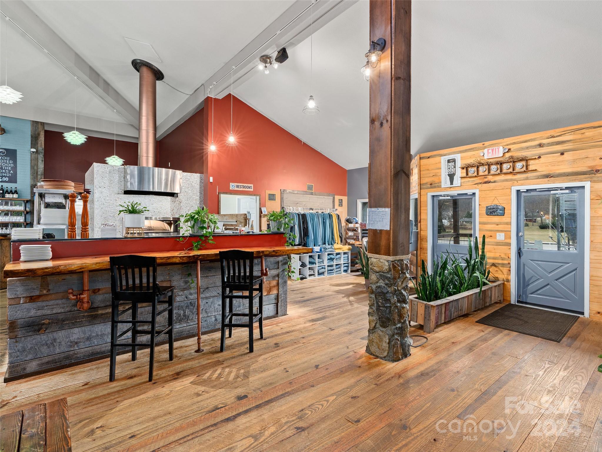 4352 Soco Road