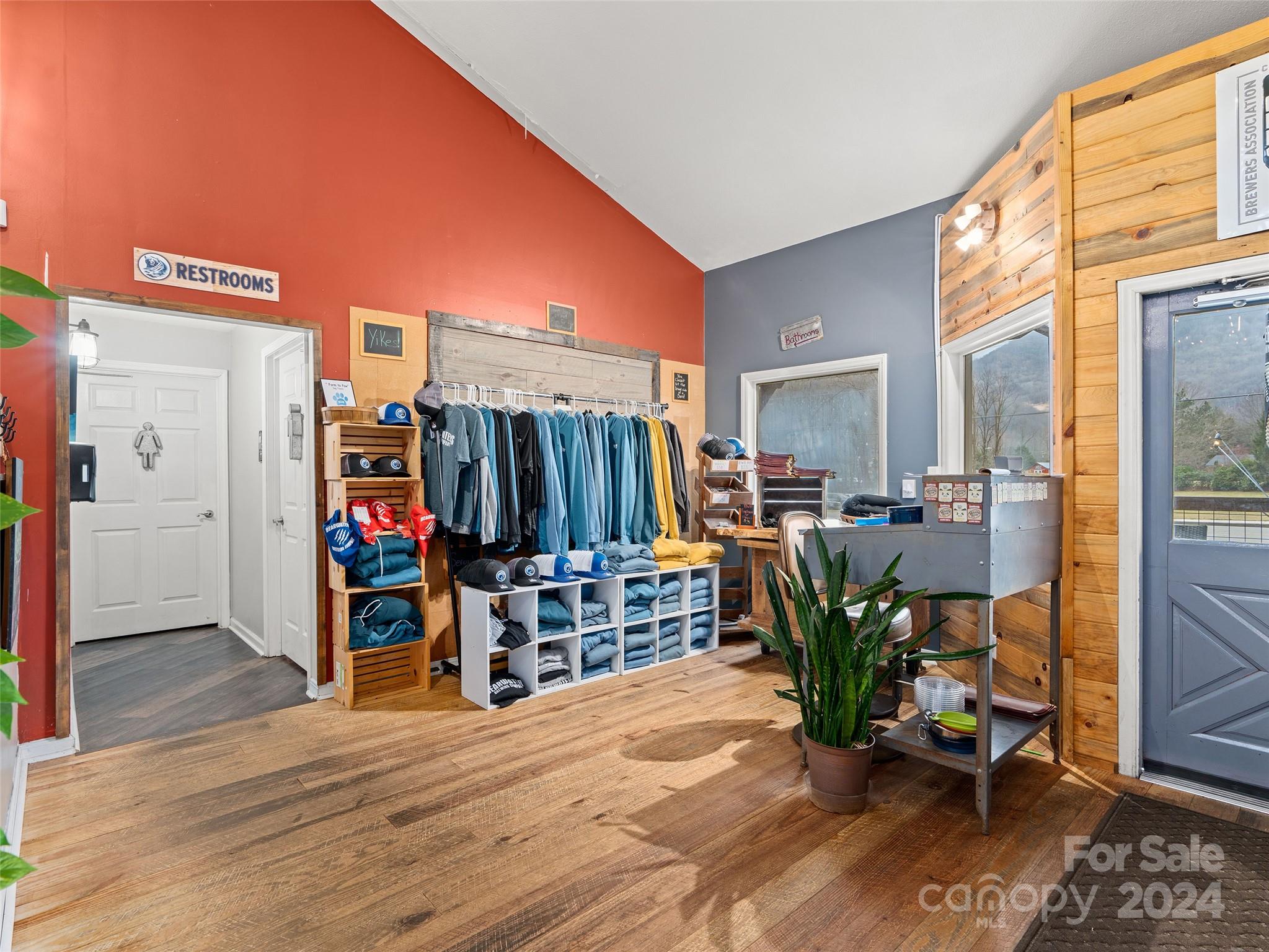 4352 Soco Road