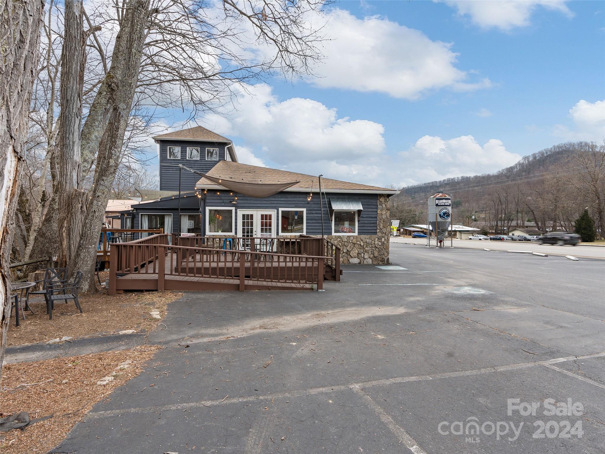 4352 Soco Road