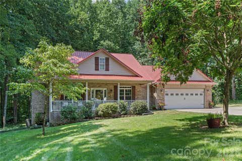 Photo of 2017 Cameron Heights Circle, Denver, NC 28037 (MLS # 4410904)