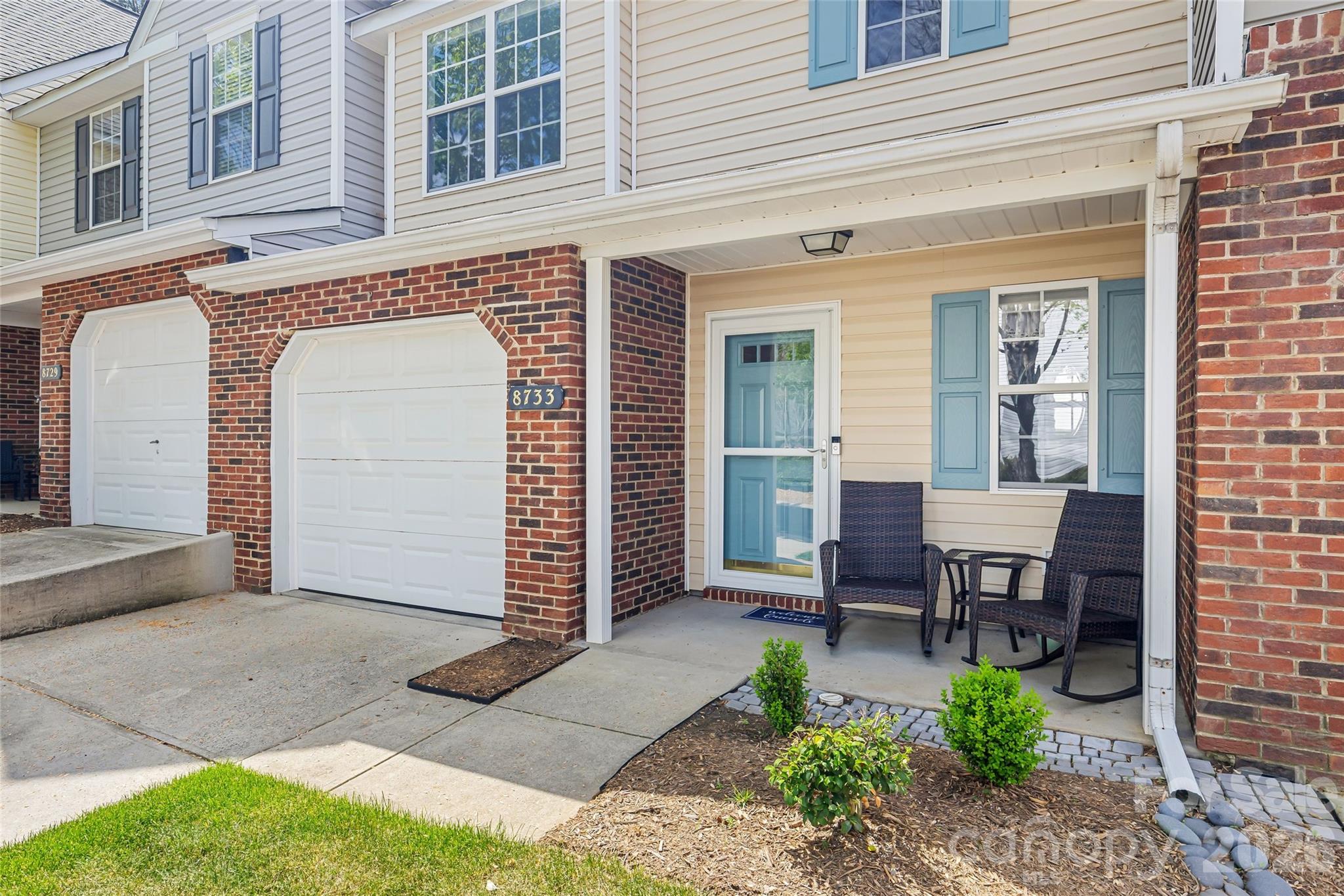 8733 Robinson Forest Drive