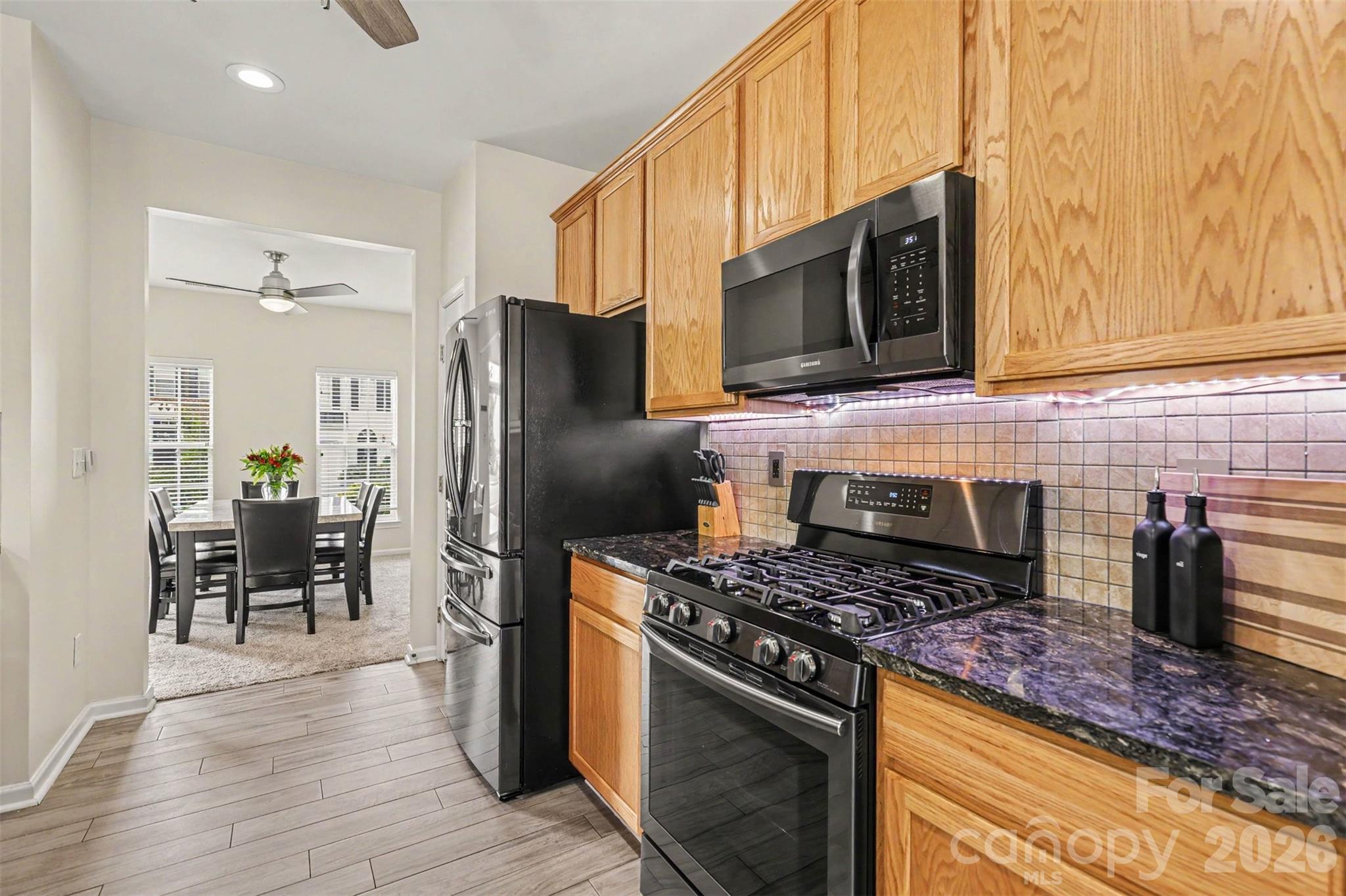 4228 Piccadilly Lane