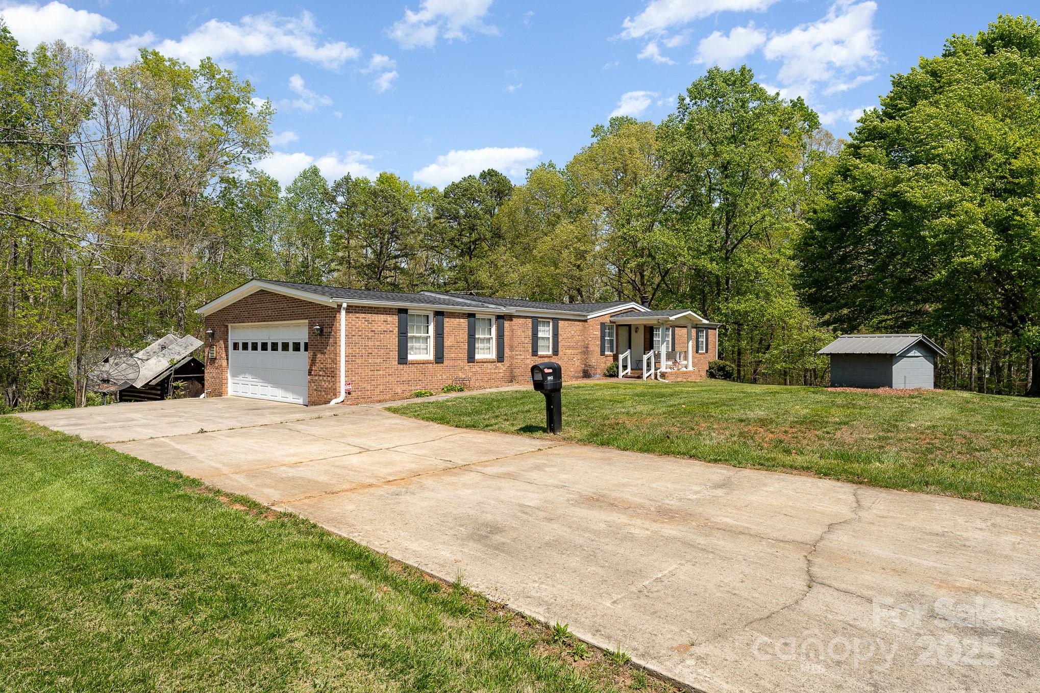 5013 Friendship Circle Road