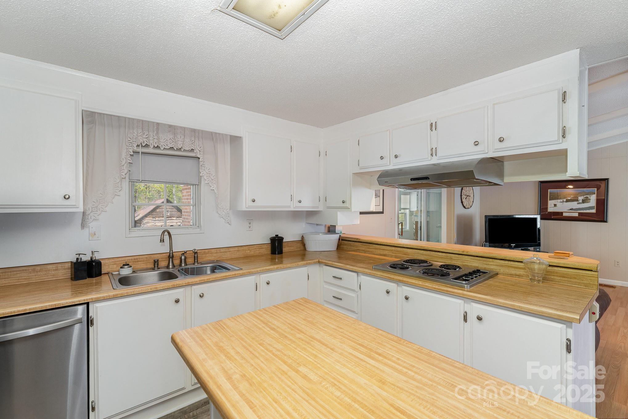 5013 Friendship Circle Road