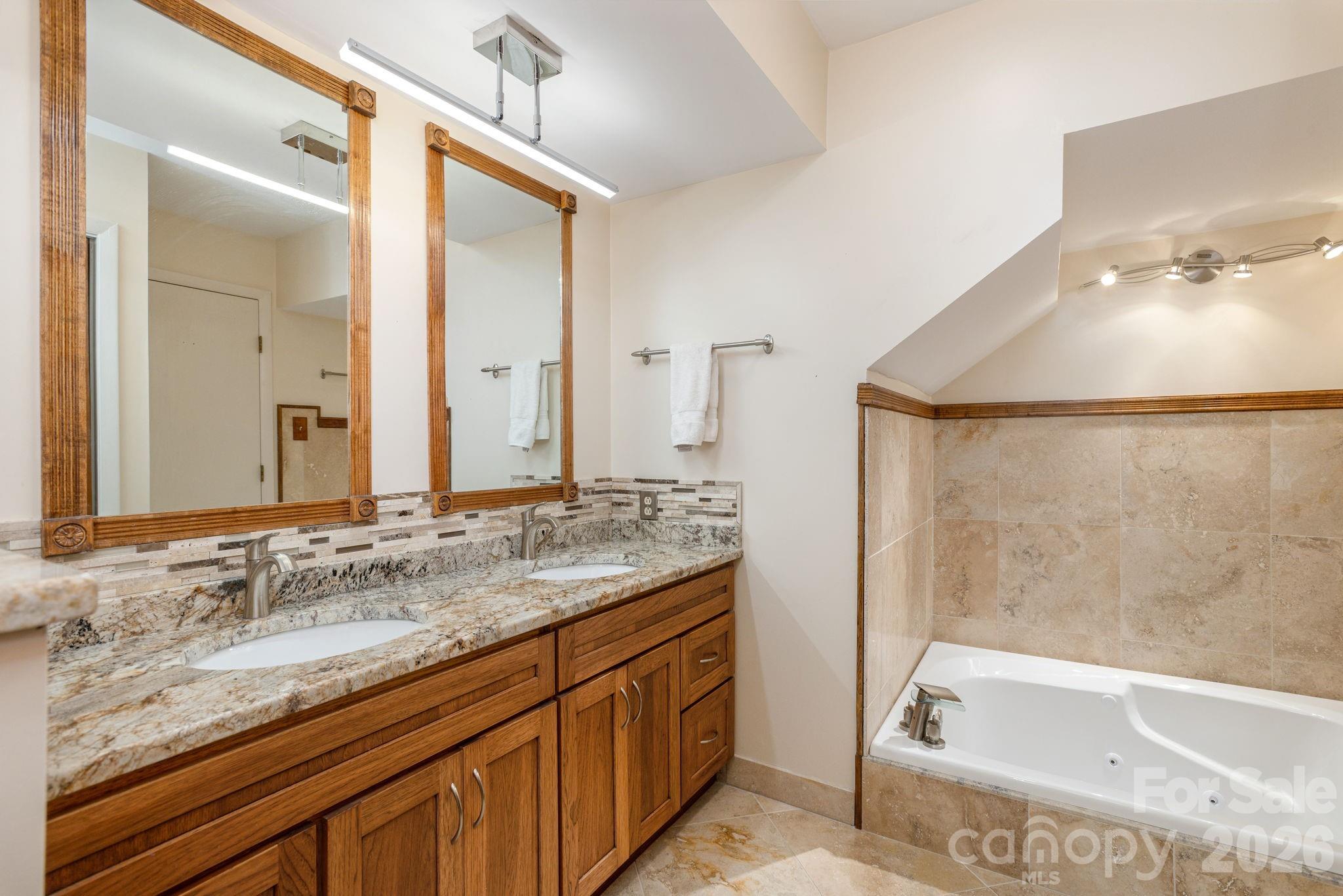 La Vista Village Condominiums - Residential