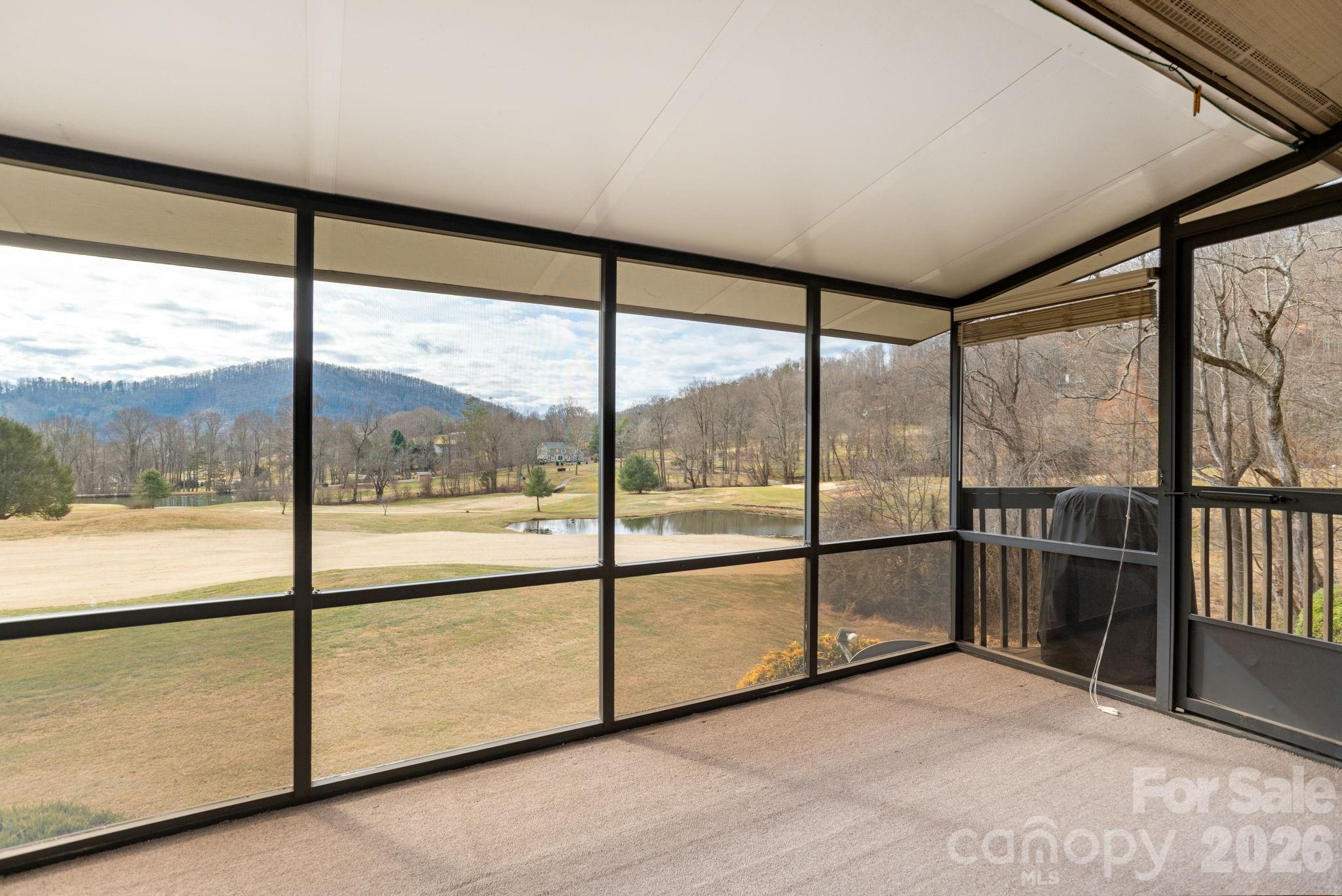 La Vista Village Condominiums - Residential