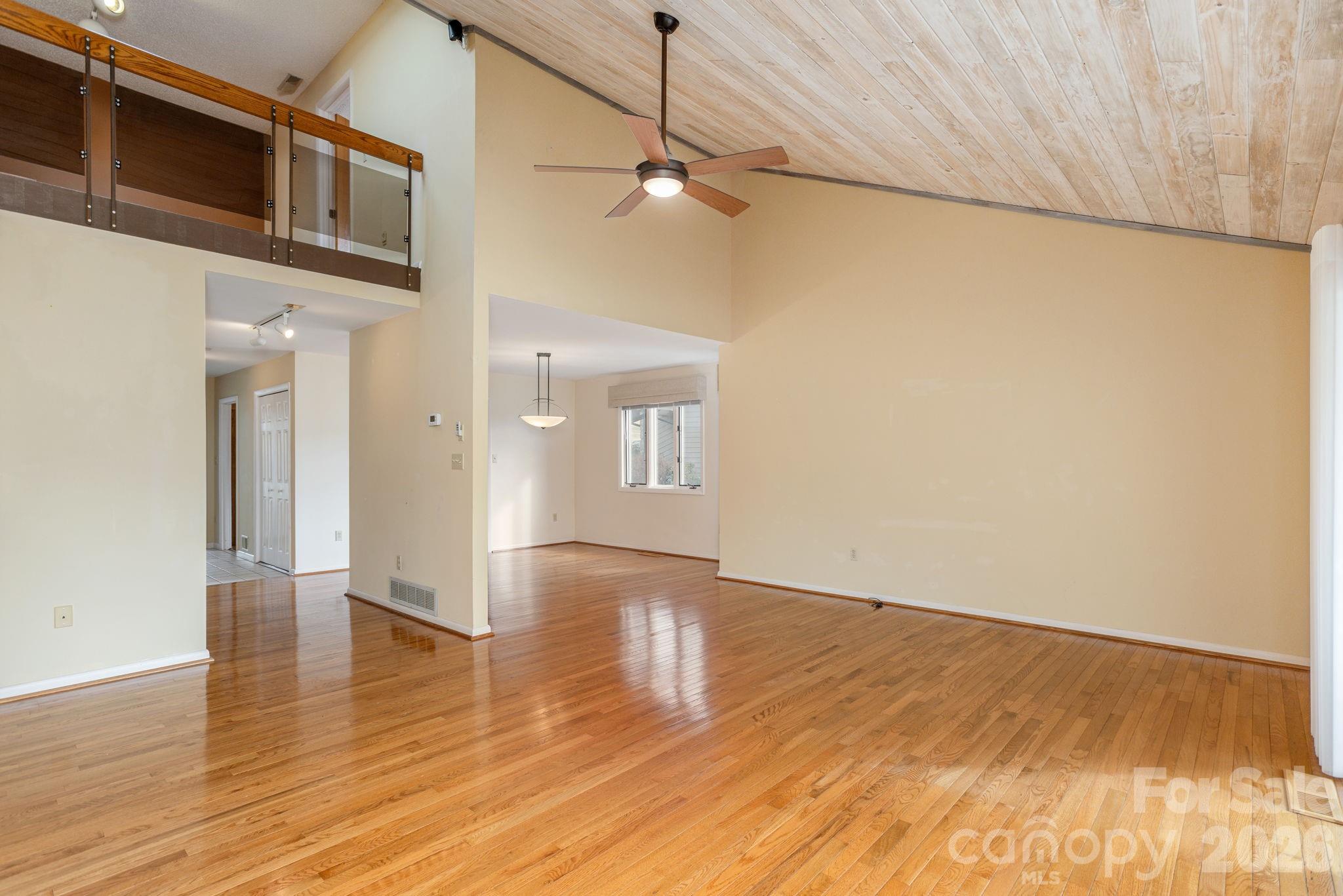 La Vista Village Condominiums - Residential