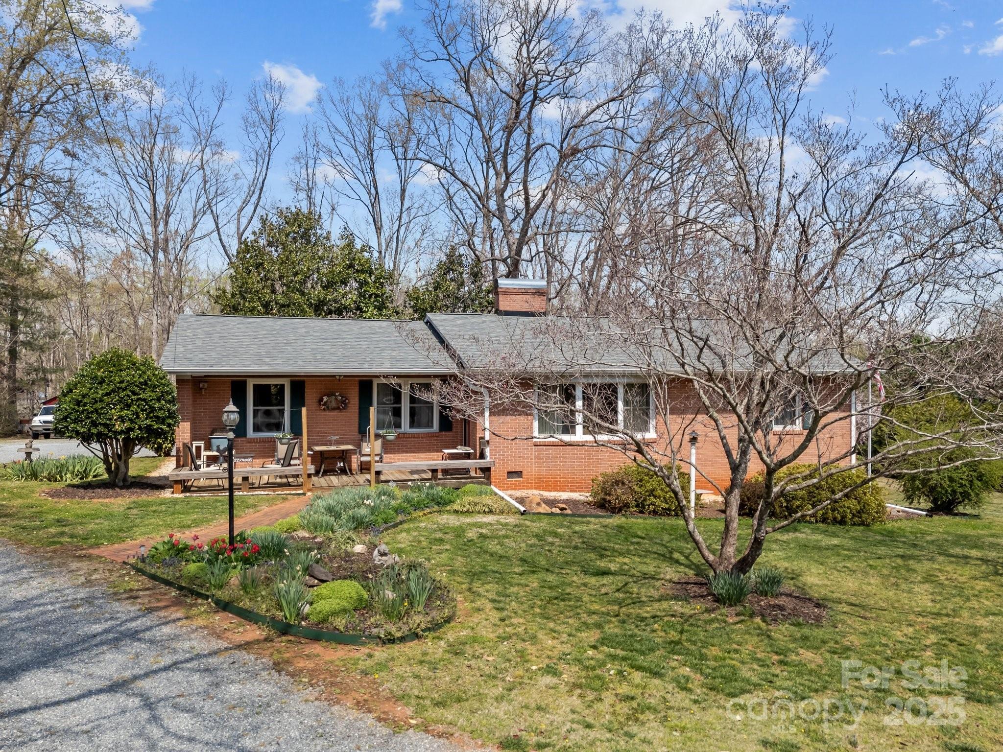 127 Robin Hood Drive