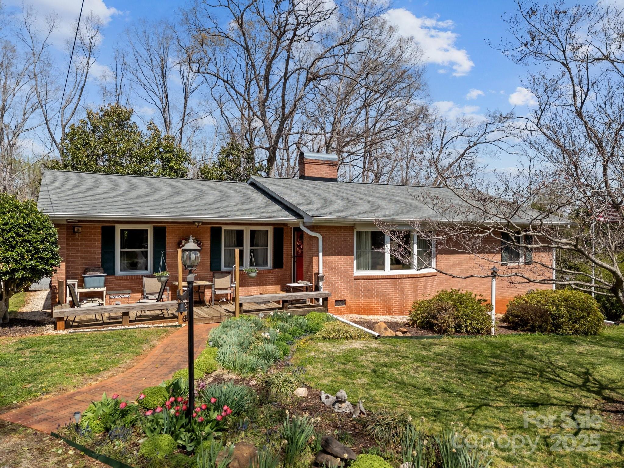 127 Robin Hood Drive