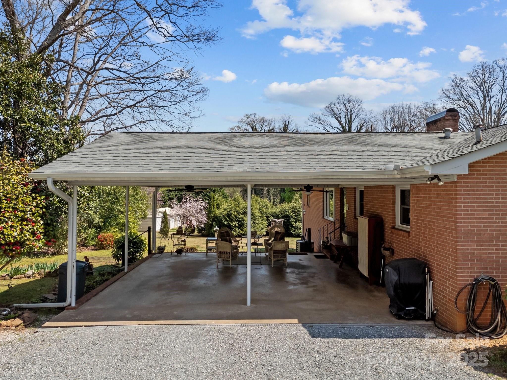 127 Robin Hood Drive