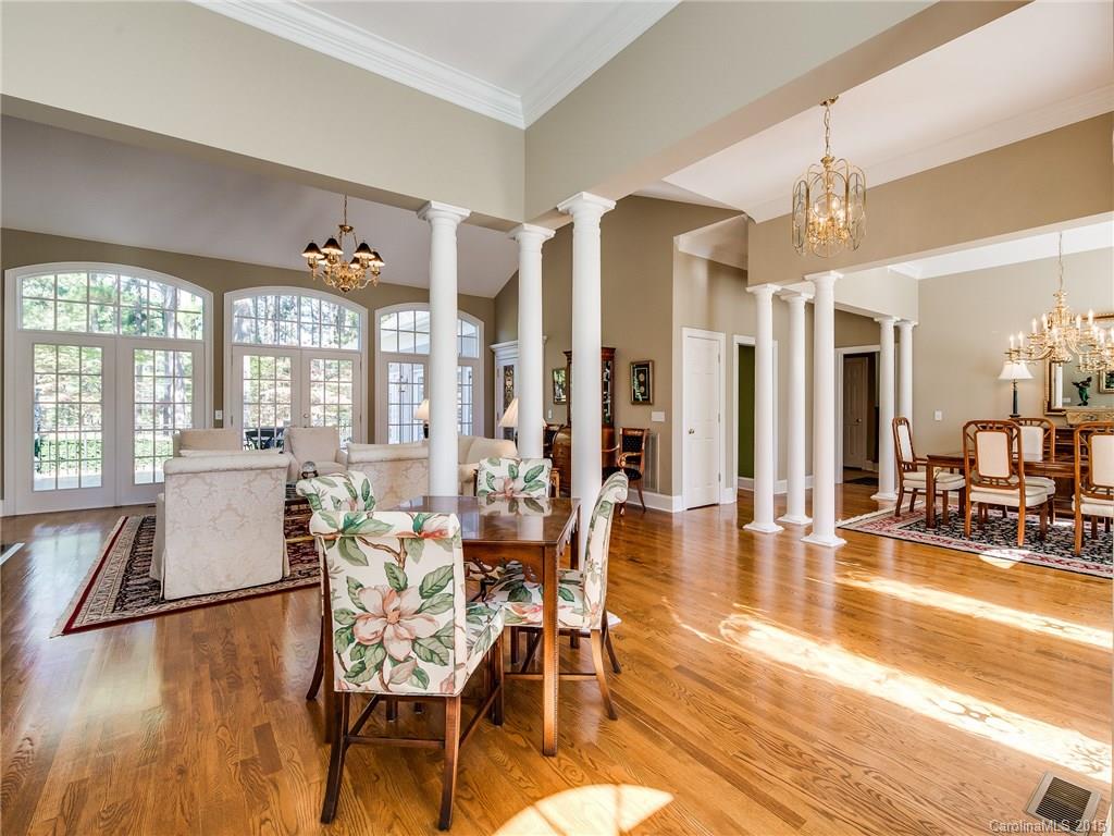 The Peninsula - Residential