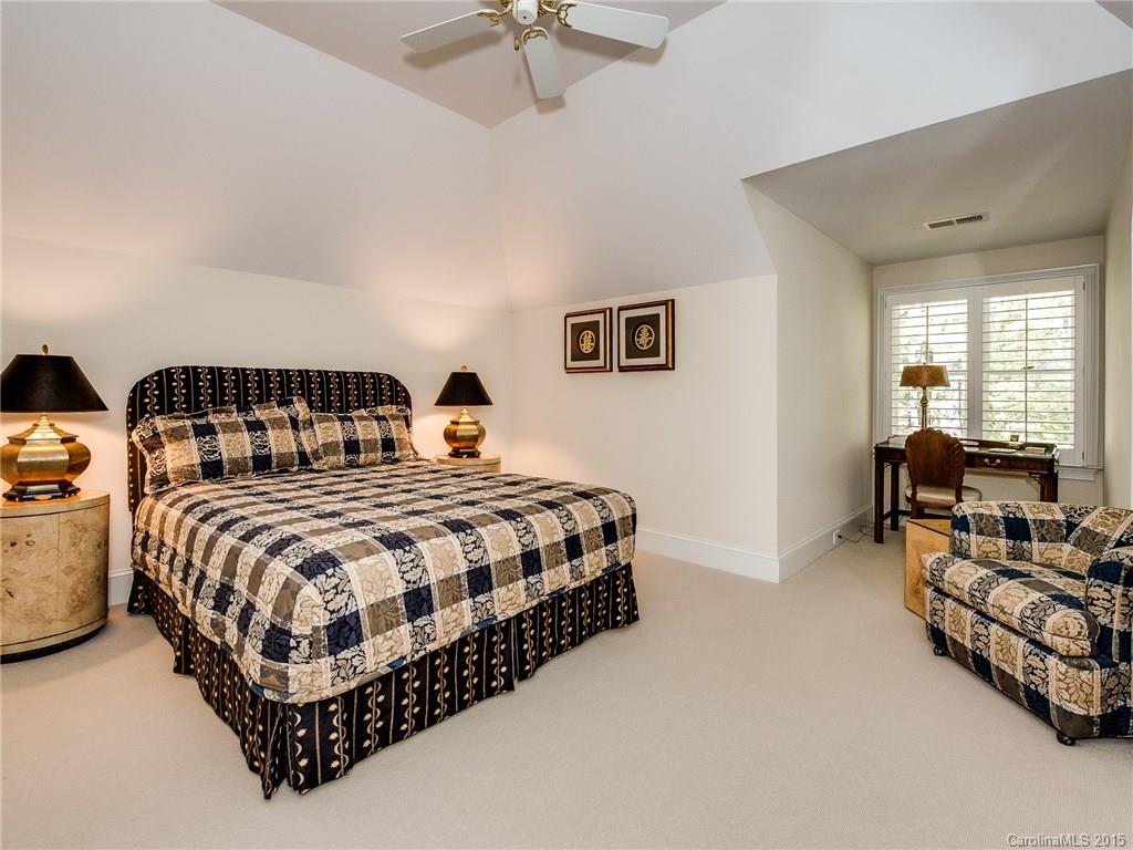 The Peninsula - Residential