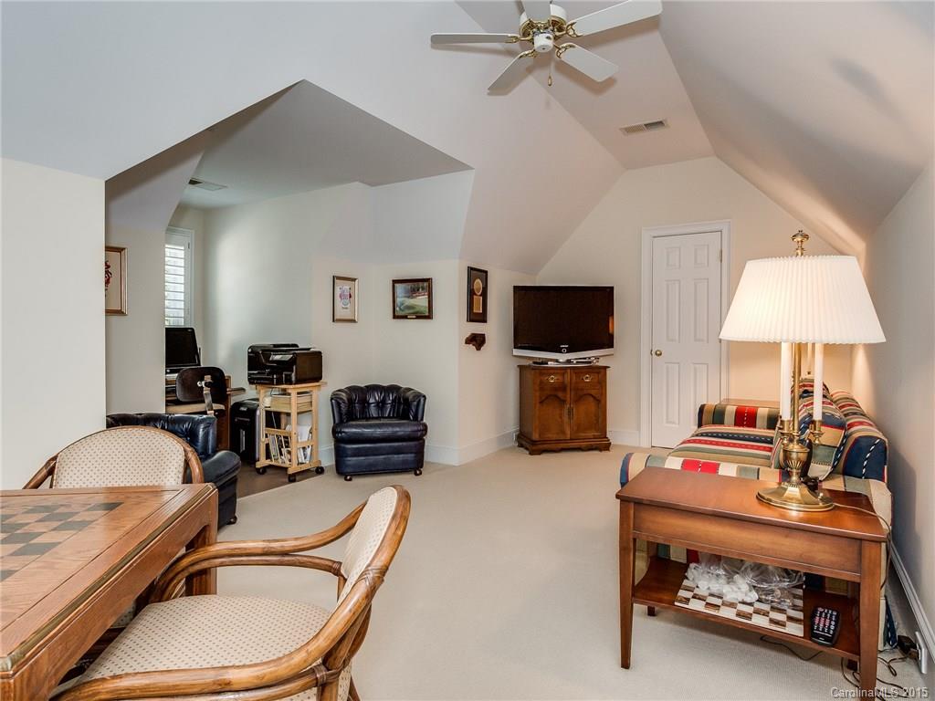 The Peninsula - Residential