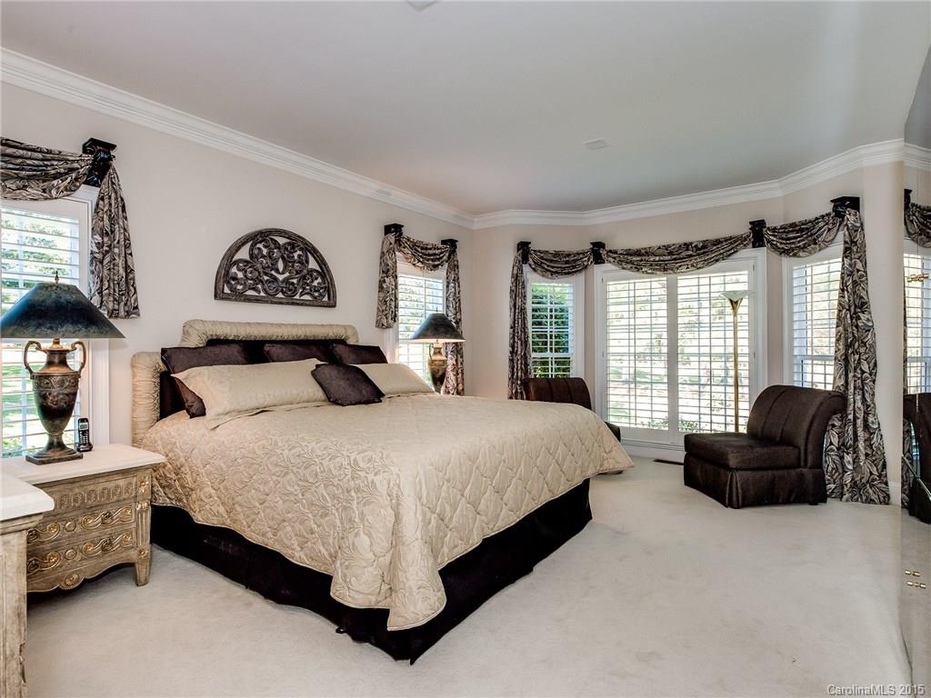 The Peninsula - Residential