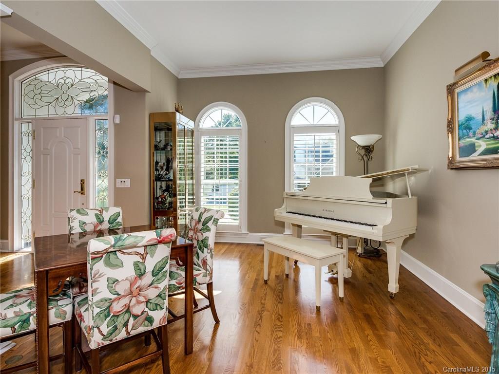 The Peninsula - Residential