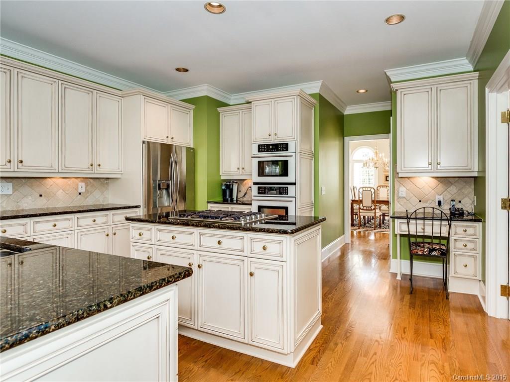 The Peninsula - Residential