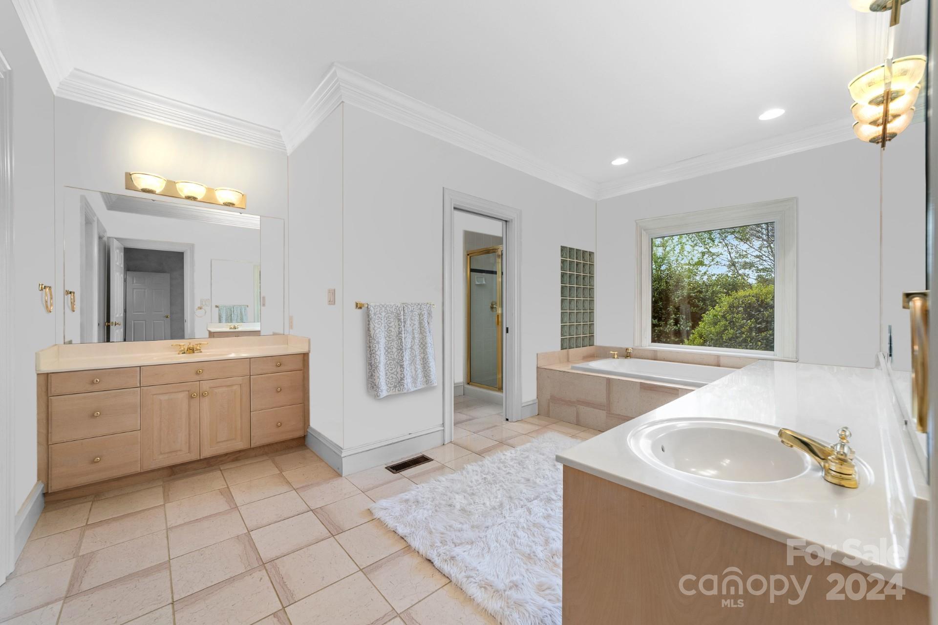 The Peninsula - Residential