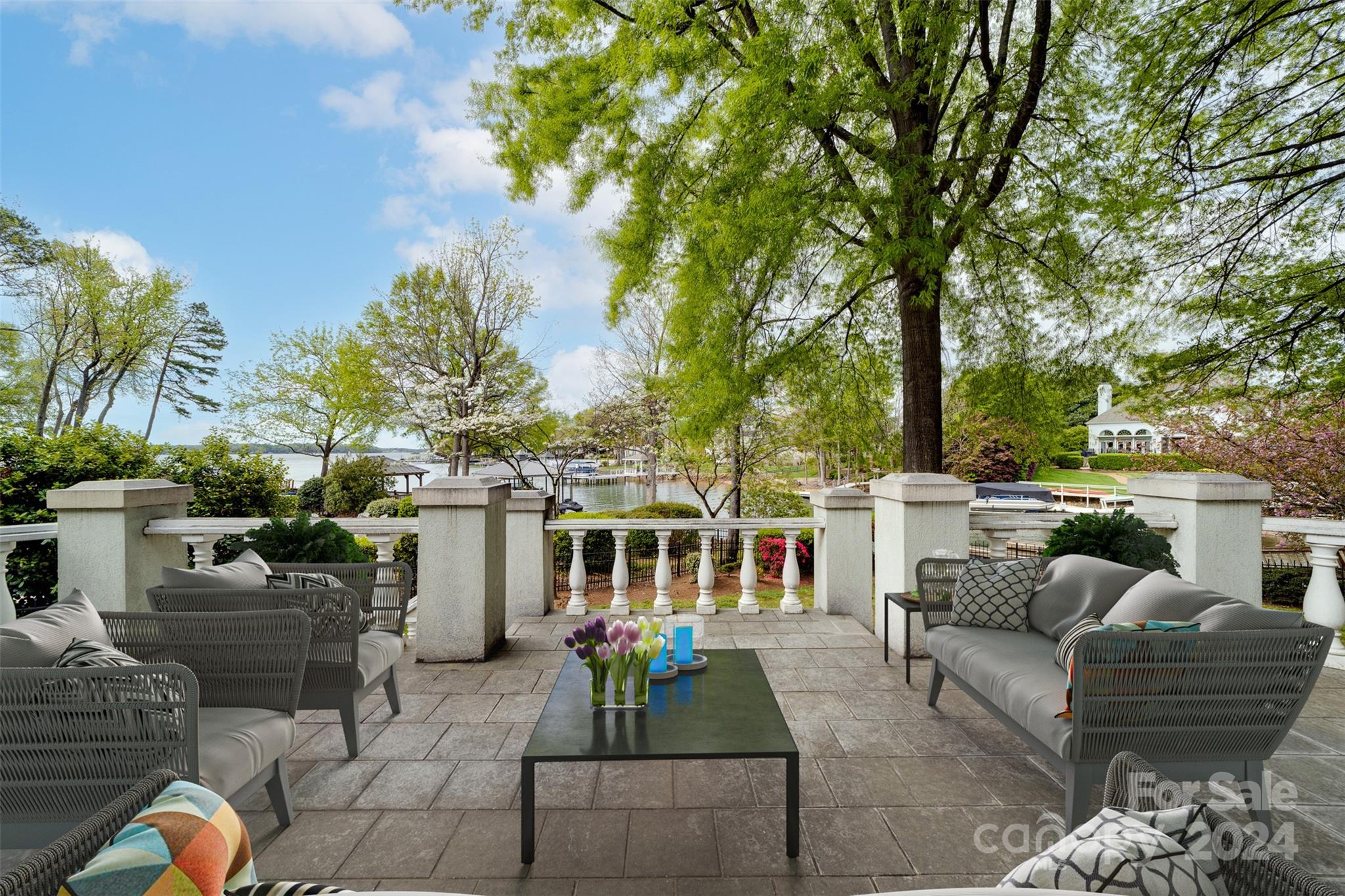 The Peninsula - Residential