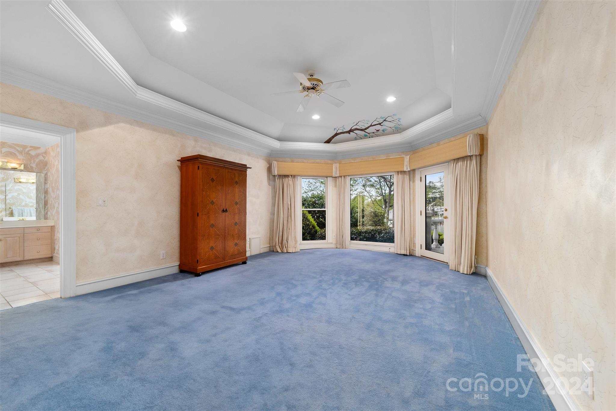 The Peninsula - Residential