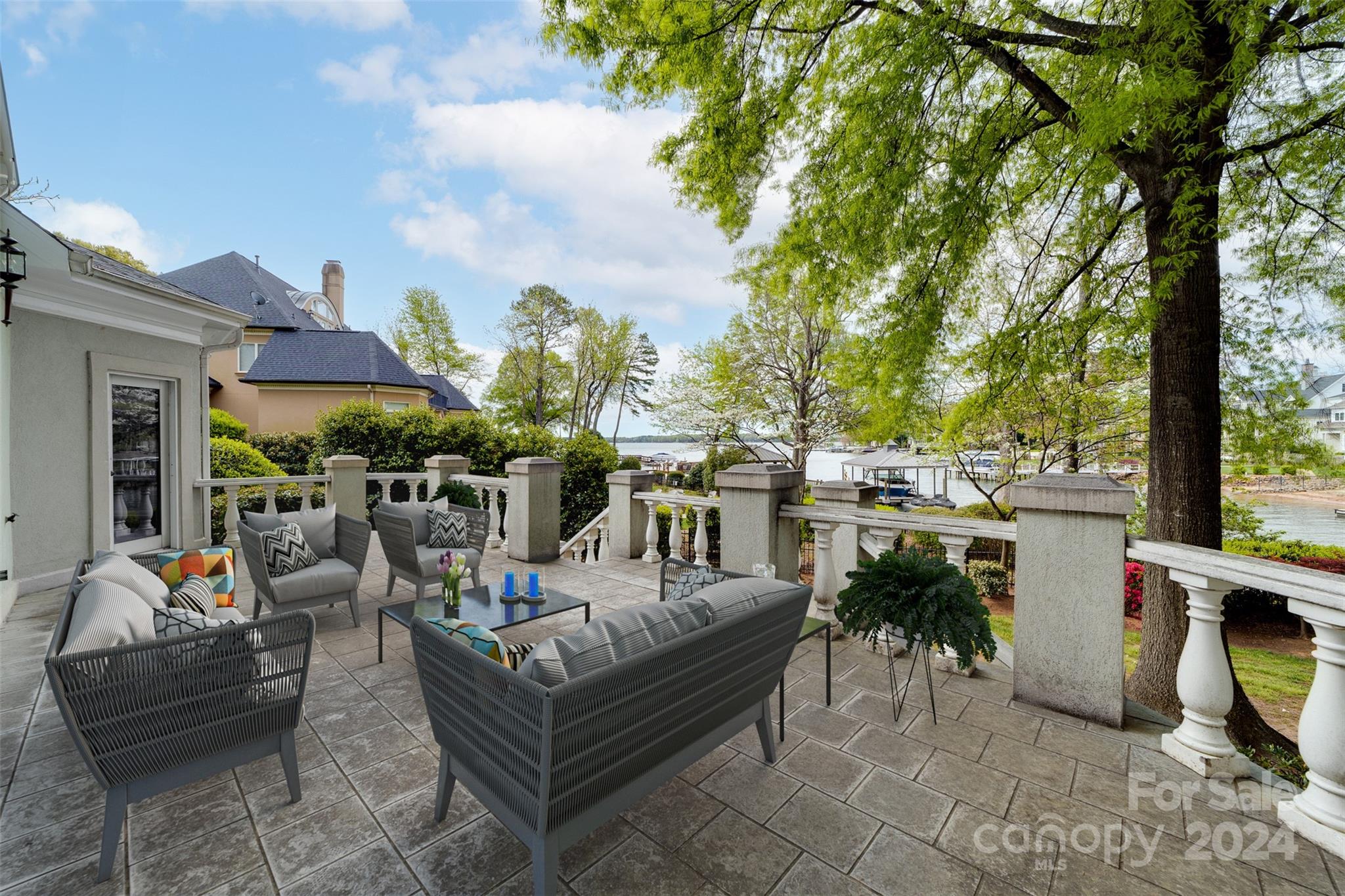 The Peninsula - Residential