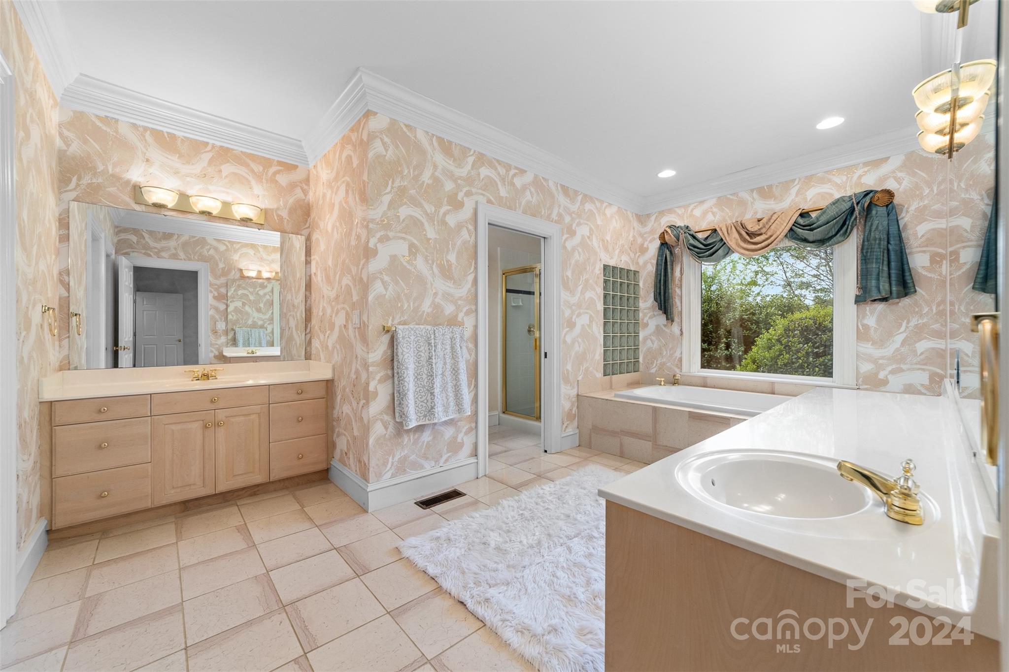 The Peninsula - Residential