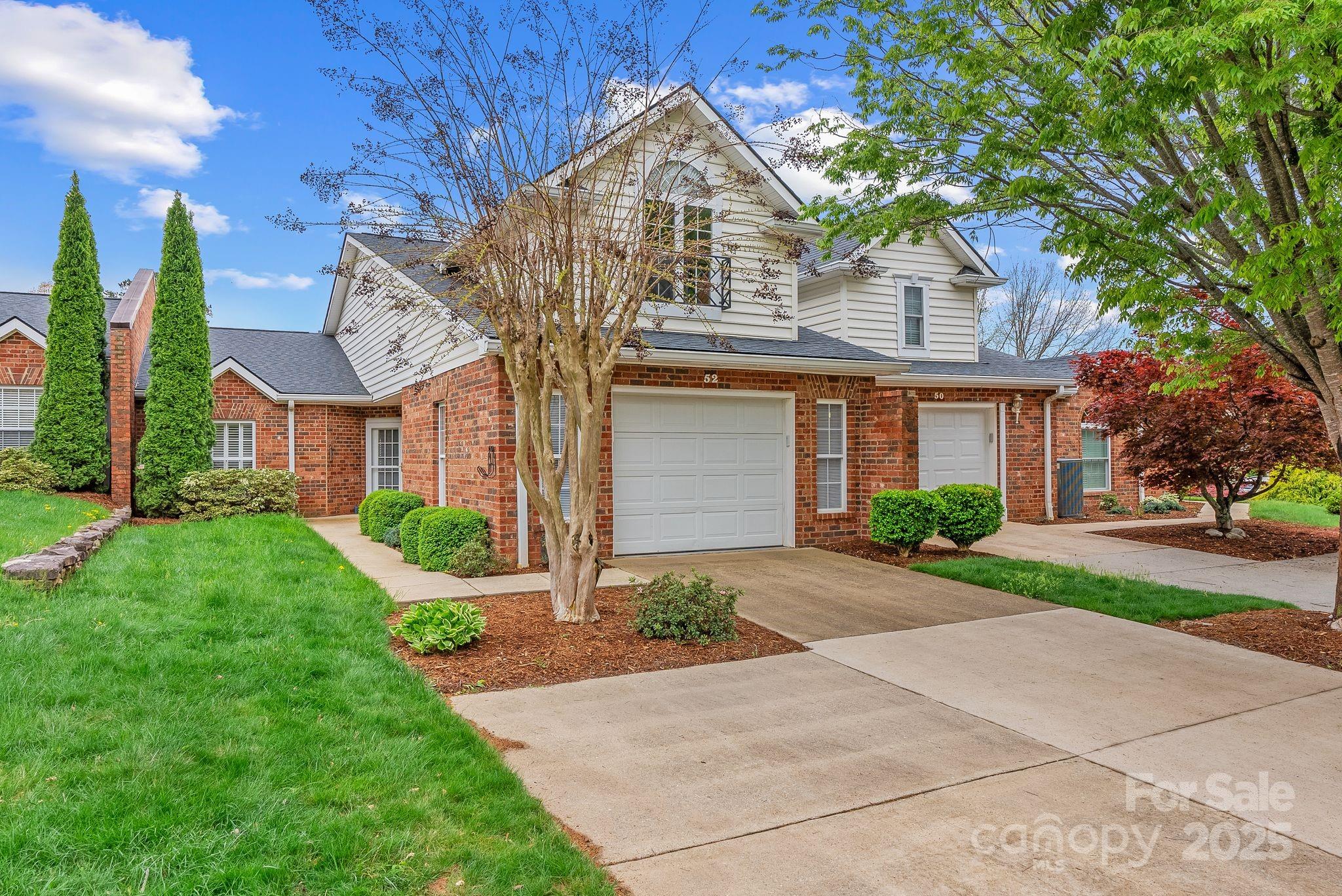 52 Lake Pointe Circle