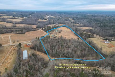 Photo of 499 Indian Hill Road, Olin, NC 28660 (MLS # 4219726)
