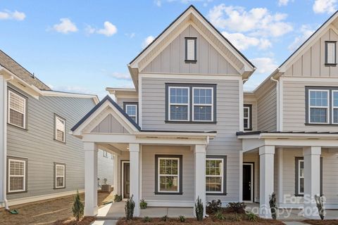 Townhouse in Matthews NC 4025 Crooked Spruce Court.jpg