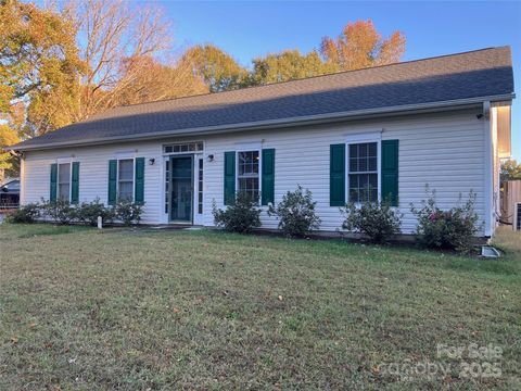 Photo of 150 Westover Avenue, Kannapolis, NC 28081 (MLS # 4316279)