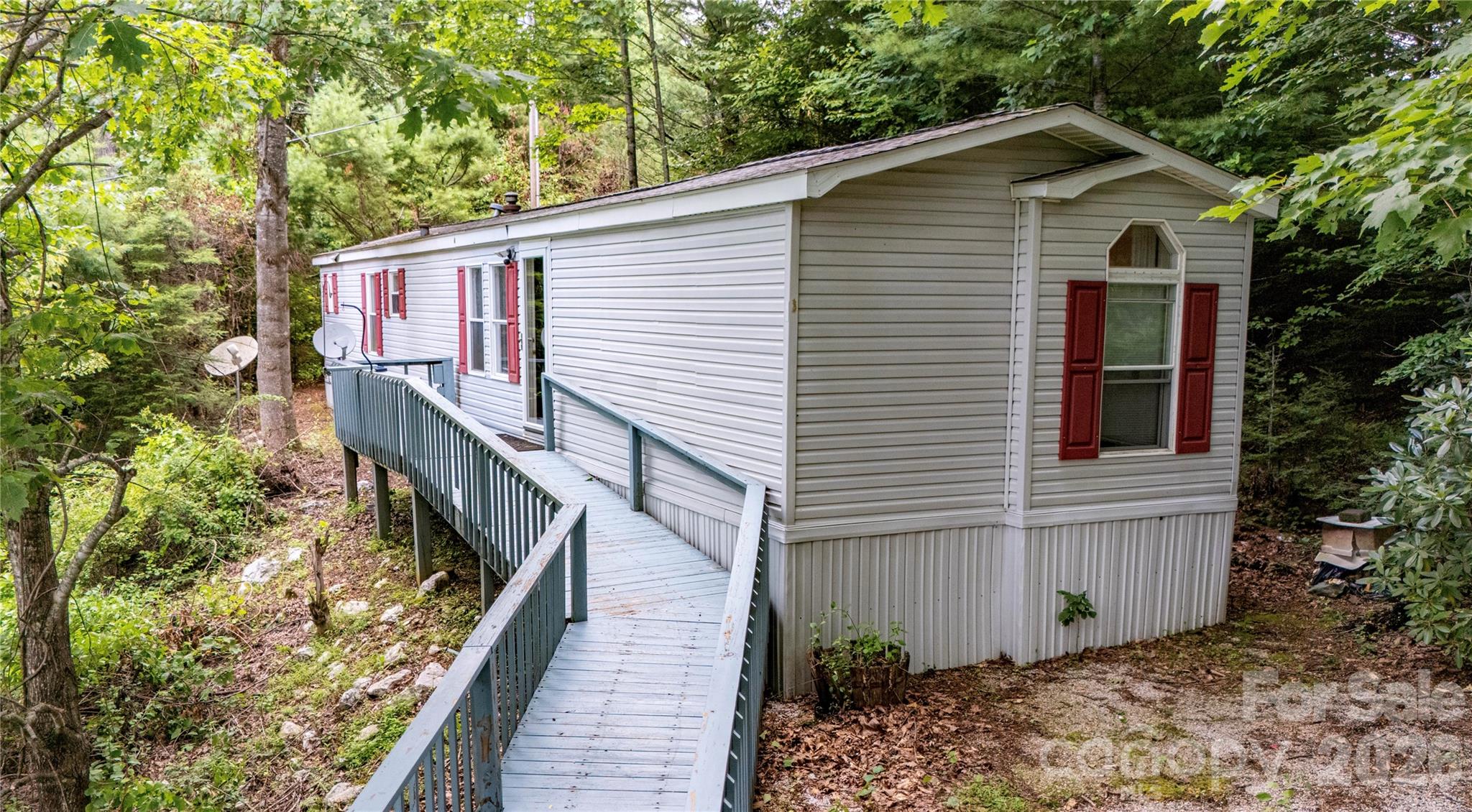 65 Blue Ridge Gem Stone Road