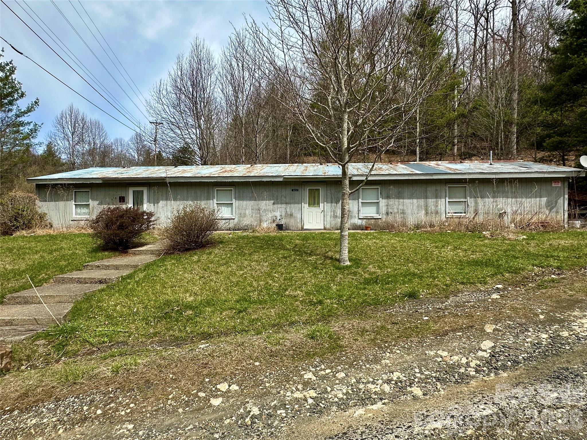 65 Blue Ridge Gem Stone Road