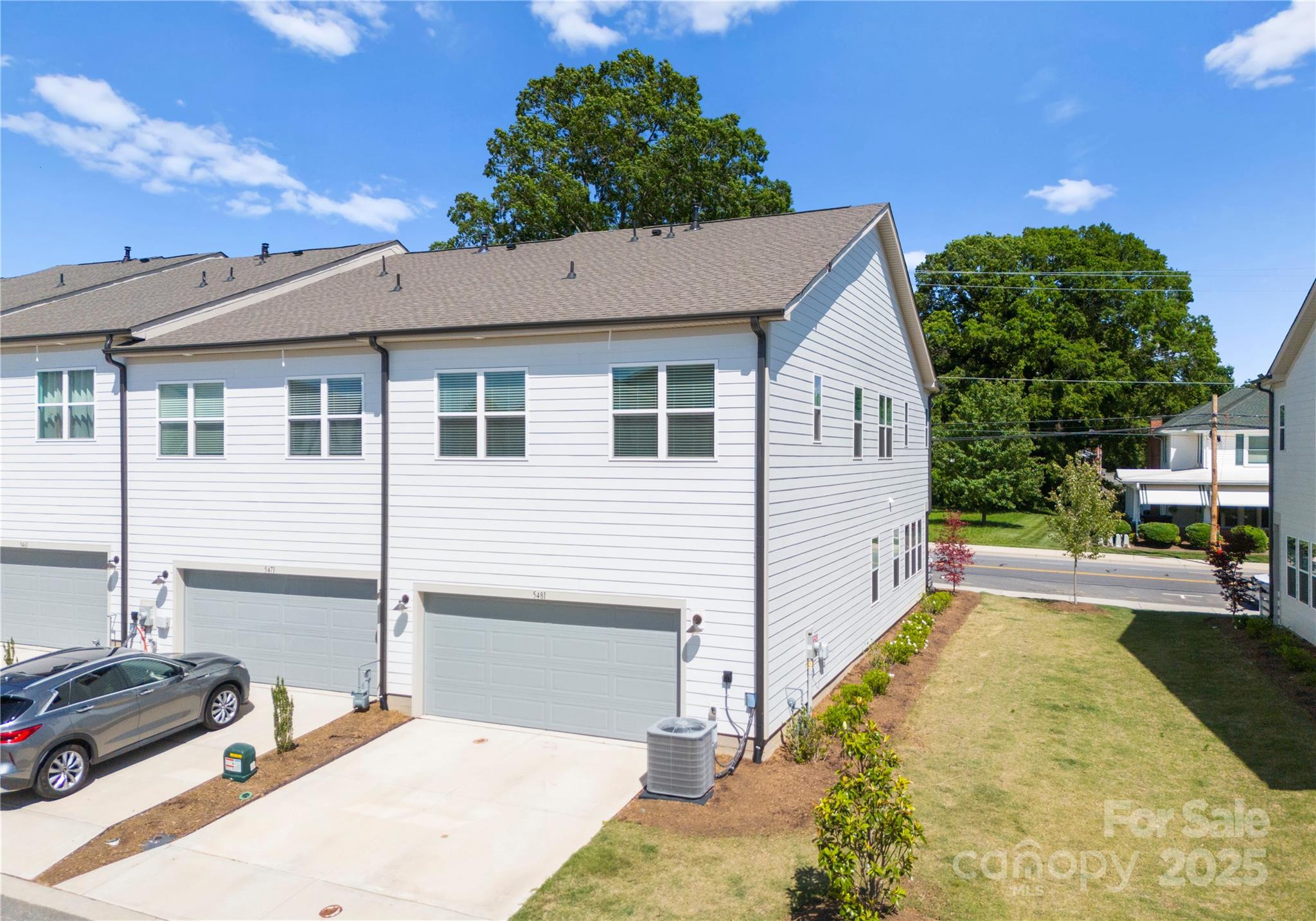 Pennant Square - Residential
