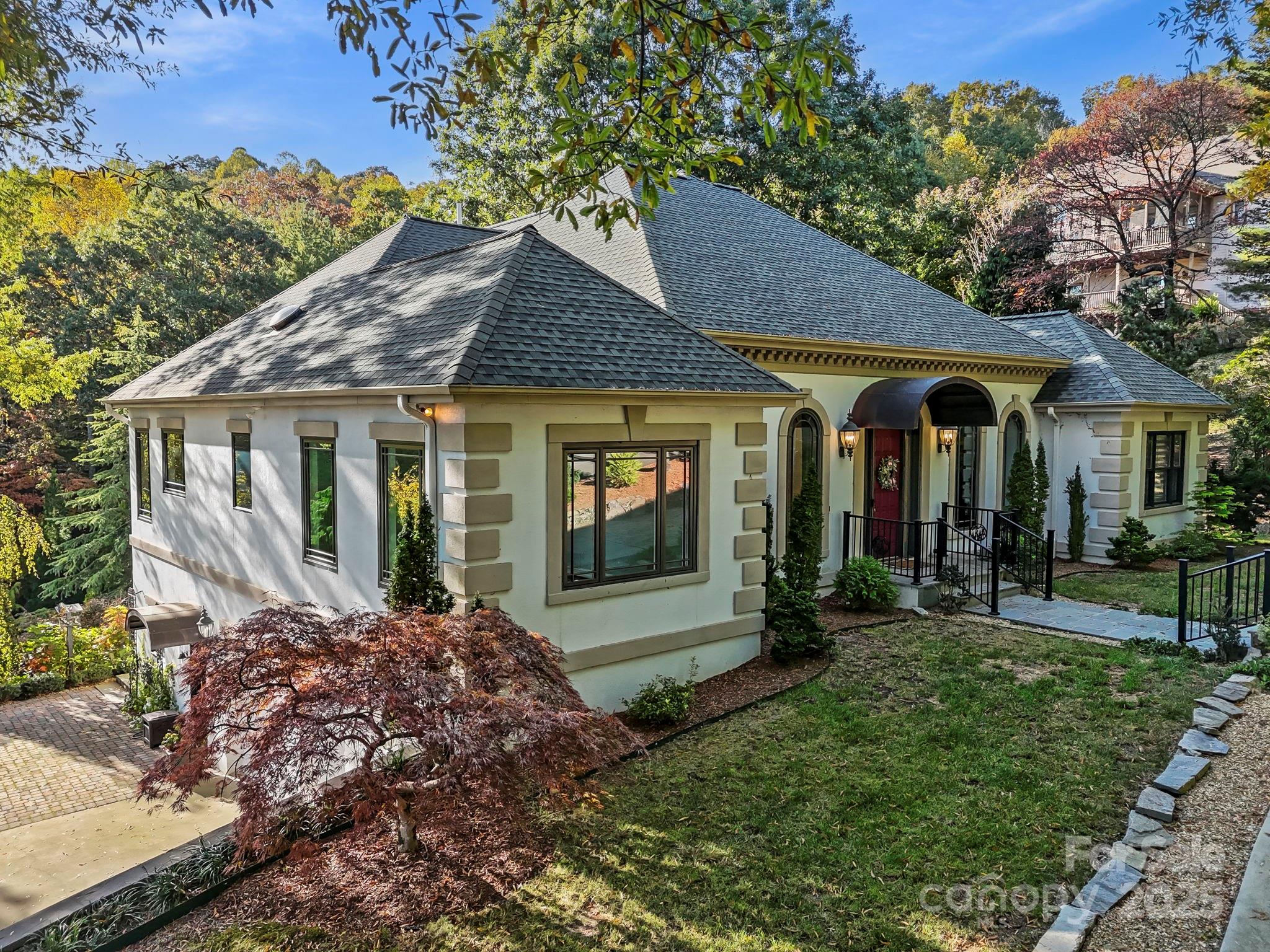 31 Ridge Drive S